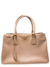 Bolso "Large Saffiano Galleria Double Zip Tote"