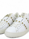 Tenis "Rockstud Accents Leather Sneakers"