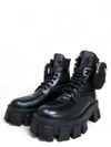 Botas "Monolith Brushed Leather and Nylon Boots With Pouch"