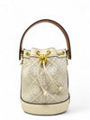Bolso "Mini T Monogram Bucket Bag"