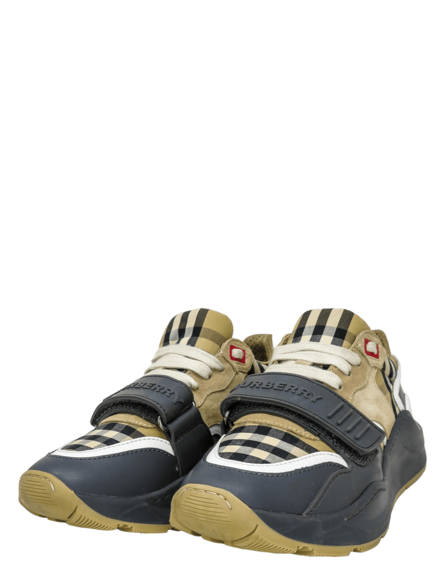 Tenis 