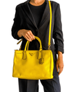 Bolso "Large Saffiano Galleria Double Zip Tote"