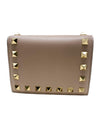 Billetera "Small Rockstud Calfskin Wallet"