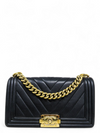 Bolso "Lambskin Chevron Quilted Medium Boy Flap"