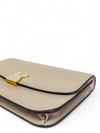 Bolso "Dakota Flap Wristlet"