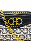 Bolso "Gancini Studded Jacquard Camera Bag"