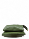 Riñonera "Slater Medium Pabbled Leather Sling Pack"