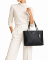 Bolsos "Ava Chain Tote Bag"