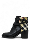 Botines "Check and Leather Heel Boots"