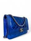 Bolso "Metallic Patent Calfskin Quilted Boy Wallet On Chain"