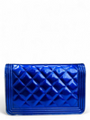 Bolso "Metallic Patent Calfskin Quilted Boy Wallet On Chain"