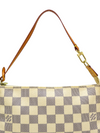 Bolso "Damier Azur Pochette Accessoires"