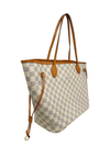 Bolso "Damier Azur Neverfull MM with Pouch"