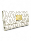 Billetera "Jet Set Item Checkbook Wallet"