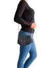 Cartera "Half Moon Wallet on Chain Negro"