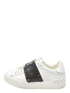 Tenis "Rockstud Accents Leather Sneakers"