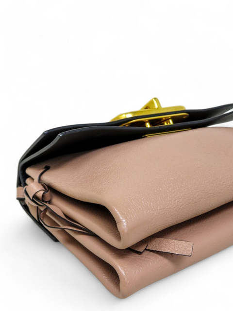 Bolso "Leather VRing Shoulder Bag"