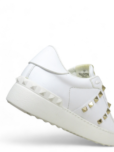Tenis "Rockstud Accents Leather Sneakers"