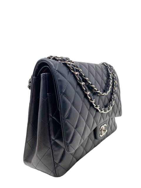 Bolso "Lambskin Quilted Maxi Double Flap"