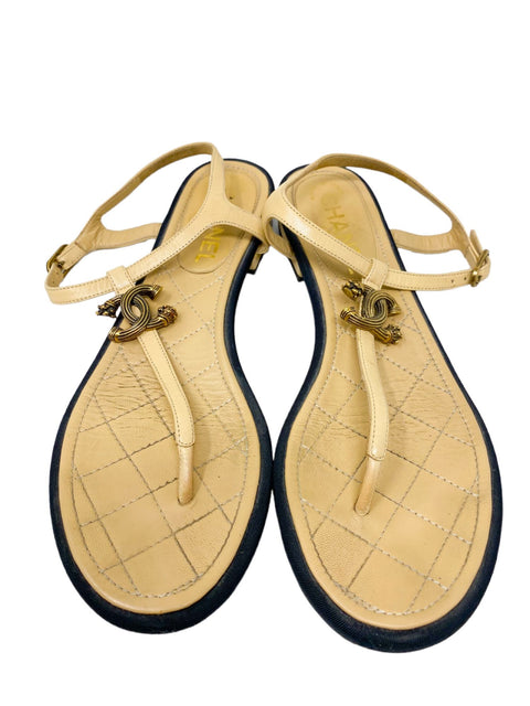 Sandalias "CC Star Logo T Strap Flat Sandal"