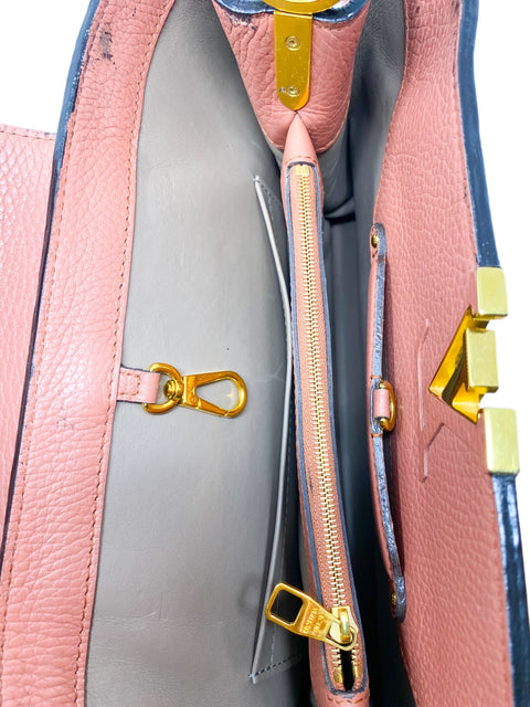 Bolso "Capucines MM Magnolia"