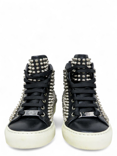 Tenis "Studs"