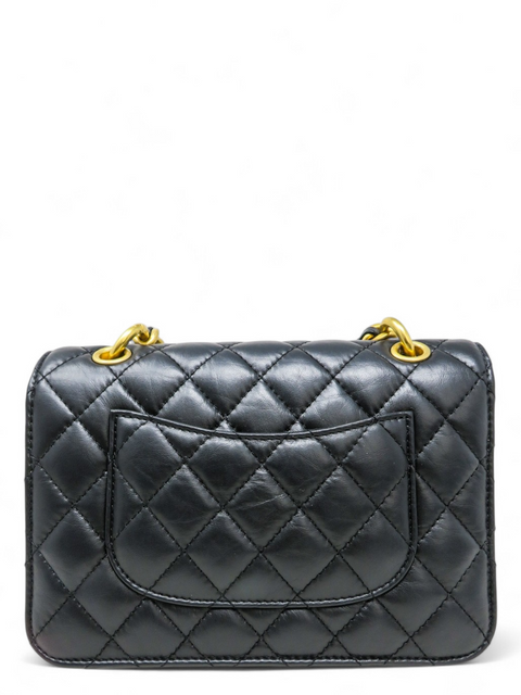 Bolso "Mini Flap Aged Calfskin Gold Hardware"