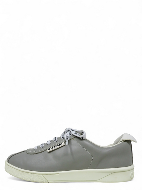 Tenis "Interlocking CC Logo Calfskin Sneakers"