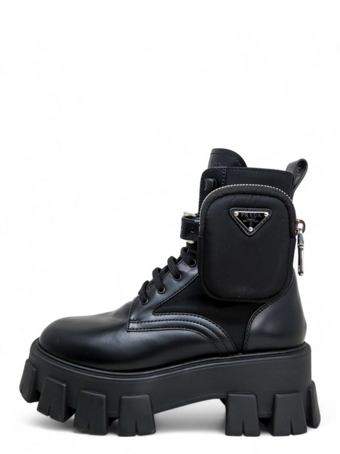 Botas "Monolith Brushed Leather and Nylon Boots With Pouch"
