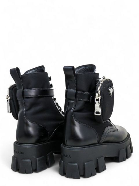Botas "Monolith Brushed Leather and Nylon Boots With Pouch"
