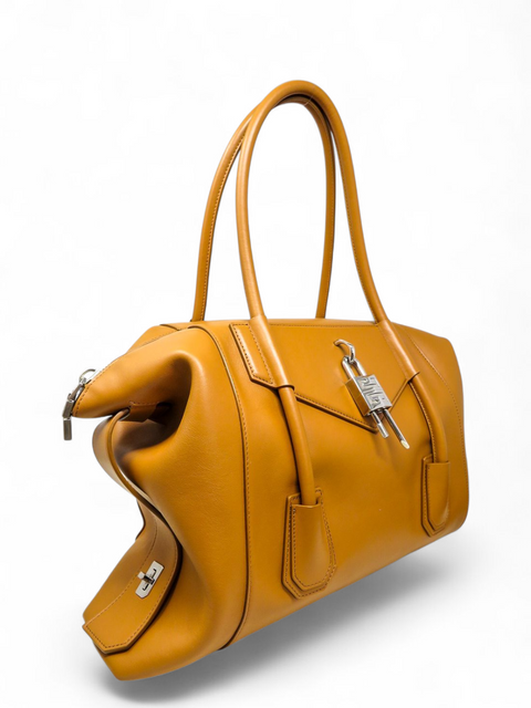 Bolso "Large Antigona Soft Lock"