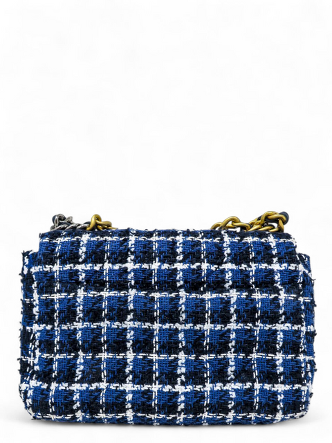 Bolso "Tweed Quilted Medium Chanel 19 Flap"