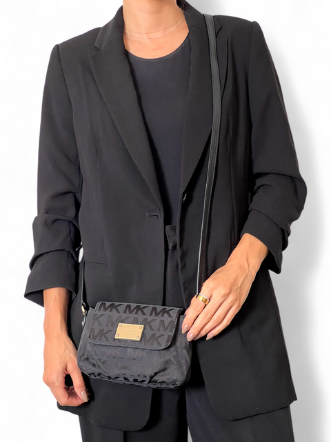 Bolso Negro