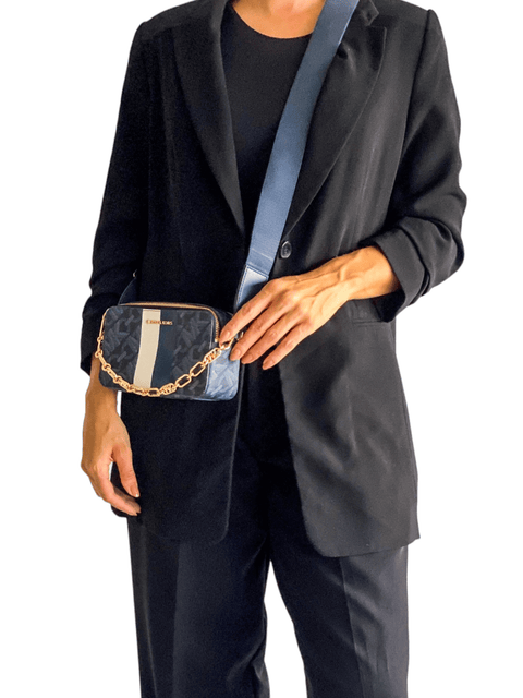 Bolso "Jet Set Small Leather Double-Zip Camera Bag"