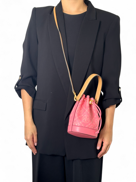 Bolso "Mini T Monogram Bucket Bag"