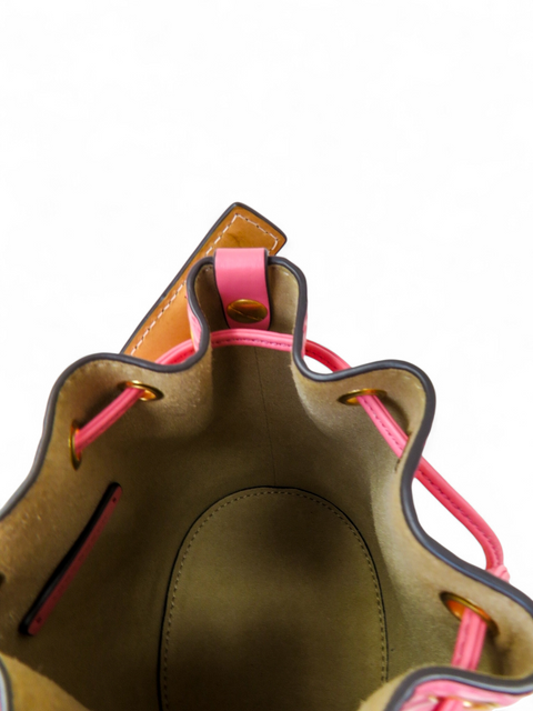 Bolso "Mini T Monogram Bucket Bag"