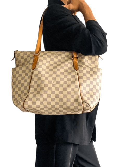Bolso "Damier Azur Totally MM"