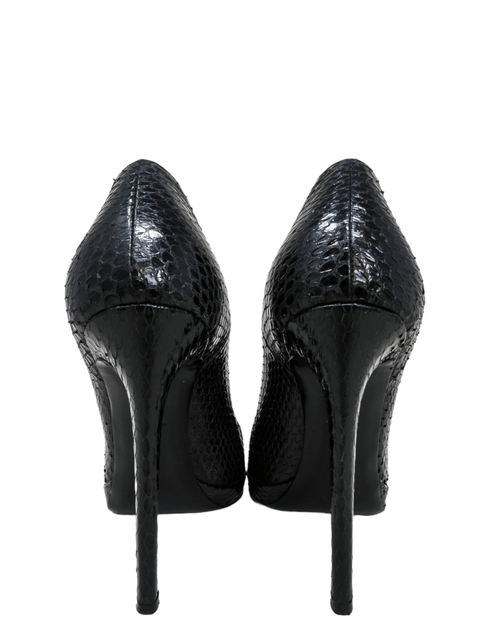 Tacones negros