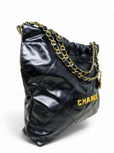 Bolso "Shiny Calfskin Quilted Small Chanel 22 Black"