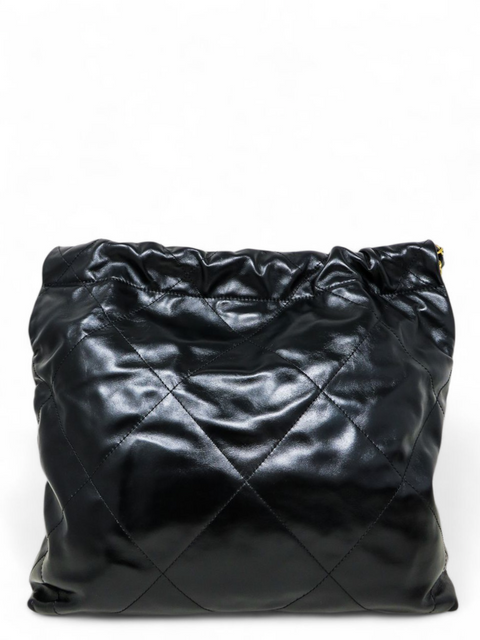 Bolso "Shiny Calfskin Quilted Small Chanel 22 Black"