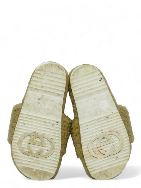 Sandalias "Interlocking G Logo Shearling Slides"