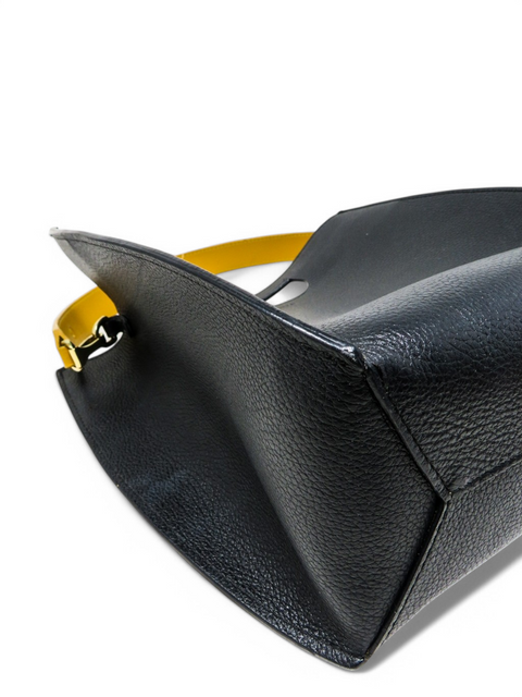 Bolso Negro
