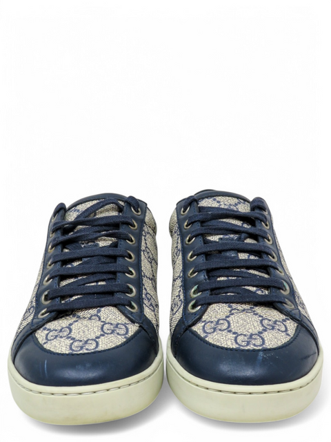 Tenis "GG Supreme Canvas Low Top Sneakers"