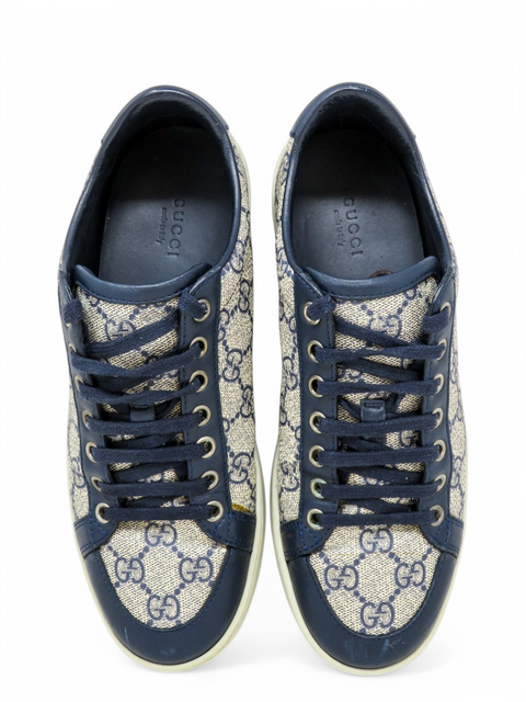 Tenis "GG Supreme Canvas Low Top Sneakers"