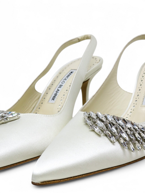 Tacones "Crystal Embellished Pumps"