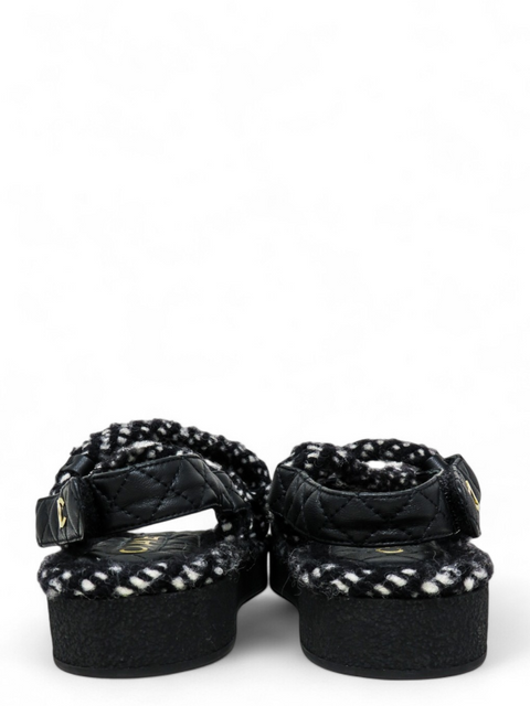 Sandalias "Cord Lambskin Quilted Logo Sandals"