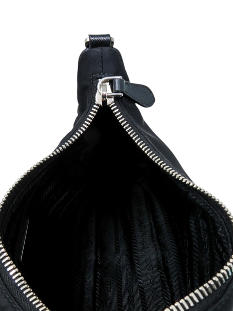 Bolso "Enameled Metal Triangle Re-Edition 2005"