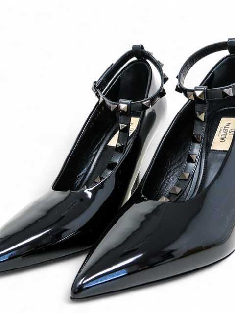 Tacones "Patent Leather T-Strap Pumps"
