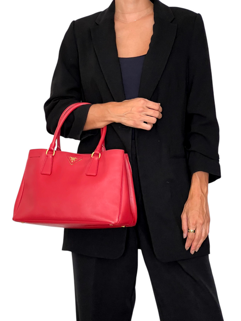 Bolso "Saffiano Lux Galleria Double Zip Tote"