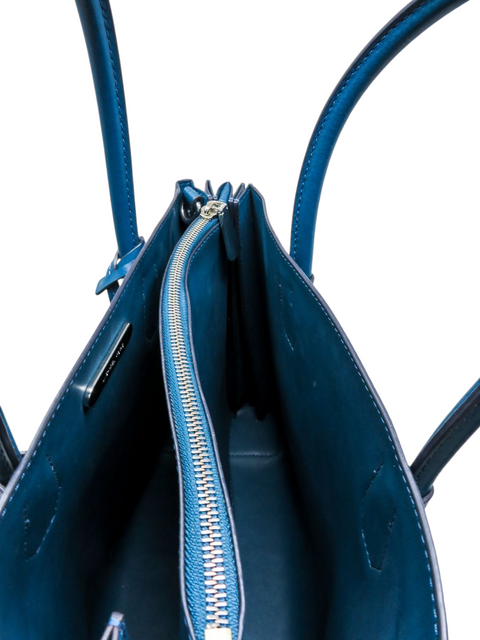 Bolso "Large Pebbled Leather Accordion Tote Bag"